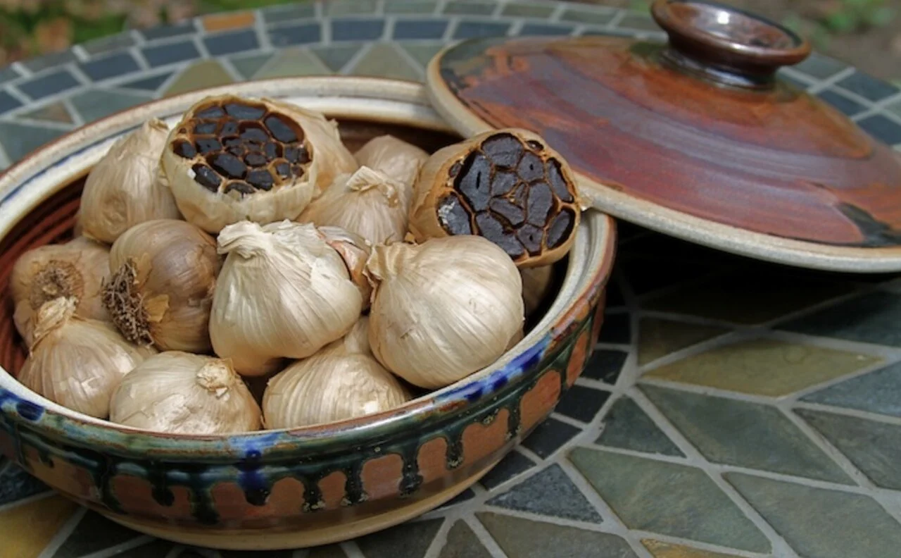 &nbsp;آیا سیر سیاه به عنوان دارو استفاده می شود؟