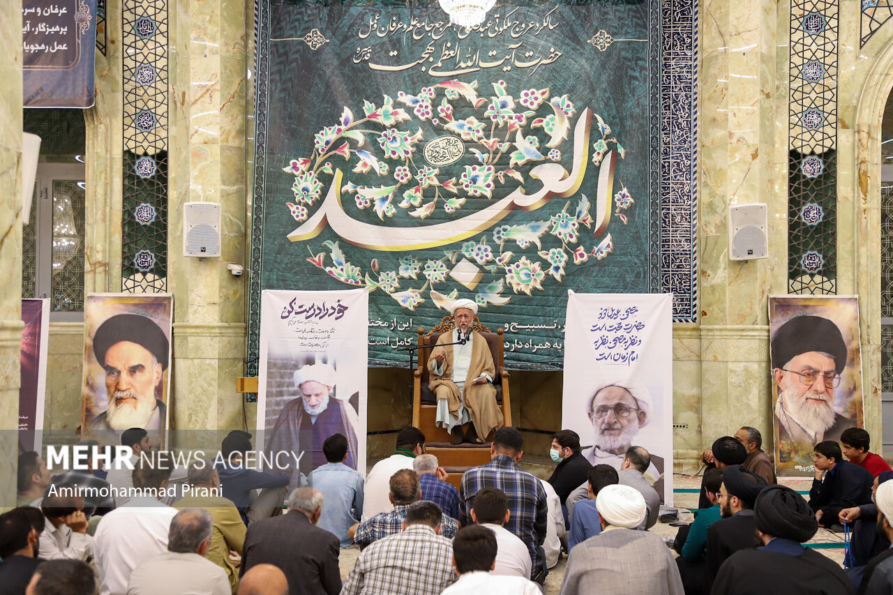 آیتالله بهجت با مجاهدت و تهذیب نفس تجلی بندگی و خلیفه اللهی بود - خبرگزاری مهر | اخبار ایران و جهان