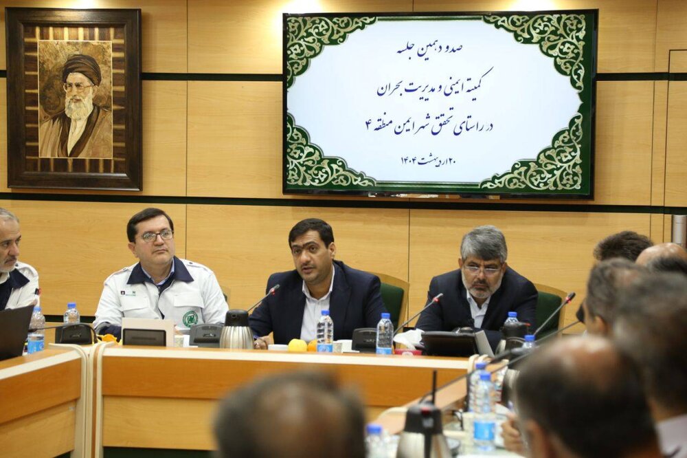 انبارهای غیرمجاز بیشترین علت حریقهای پر خطر/ لزوم استفاده از ماشین مکانیزه در رفت و روب بزرگراهها