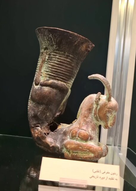 ۱۲۰ شیء قاچاق توقیف شده در تهران به نمایش گذاشته شد + ویدئو