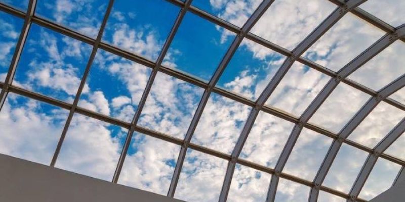 شیشه | طراحی نگعداری از سقف شیشه ای